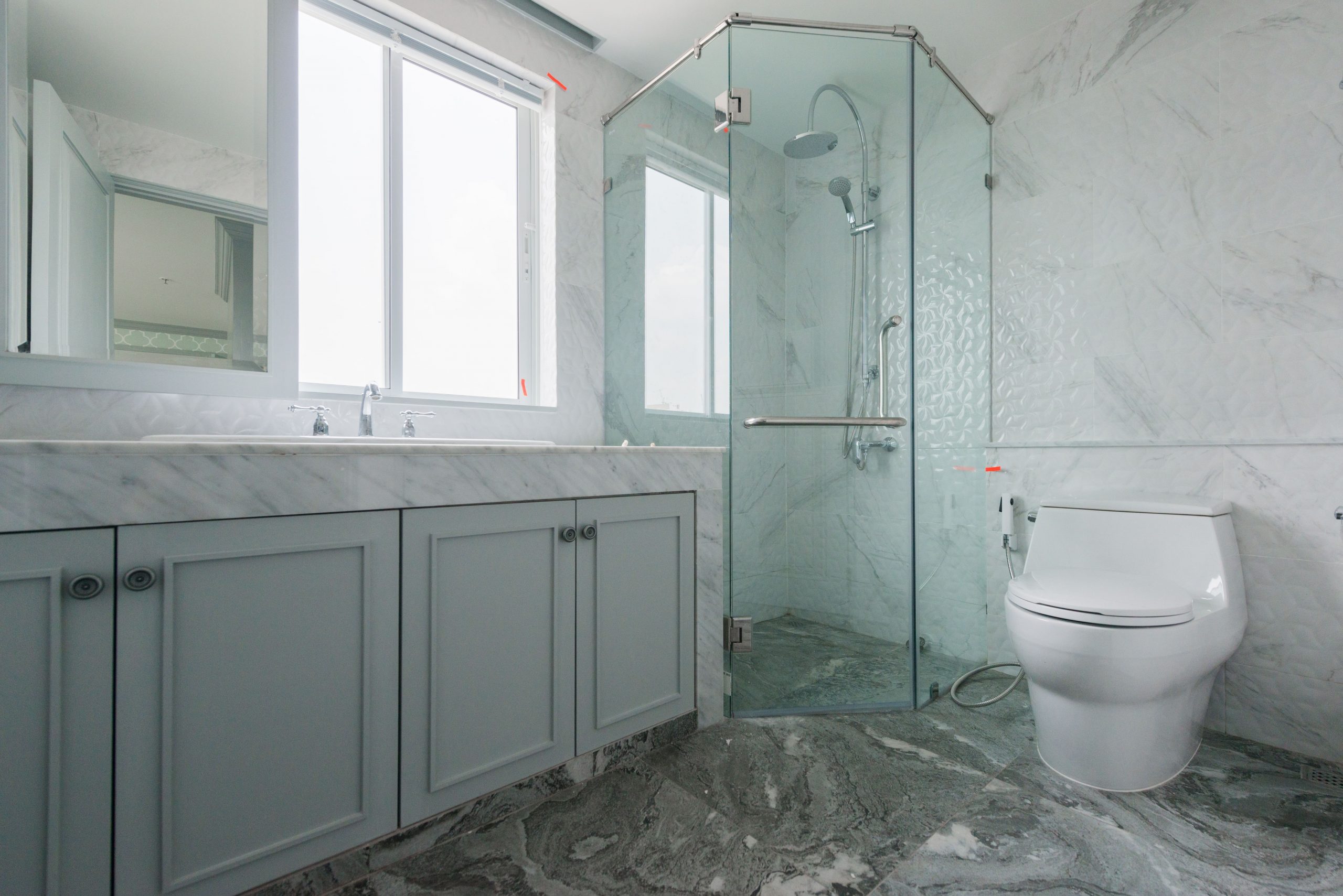 Bathroom remodeling can be an exciting and transformative project for any homeowner. However, it is important to approach this endeavor with caution and avoid common mistakes that can turn your dream bathroom into a nightmare. By learning from the experiences of others, you can save yourself from costly errors and ensure a successful remodeling process.